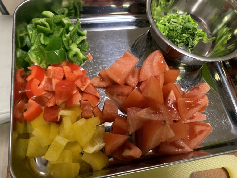 アソパオ・デ・カマロネス・イ・ガンドゥレス（エビとピジョンエンドウのプエルトリコ風ライスシチュー）のレシピ